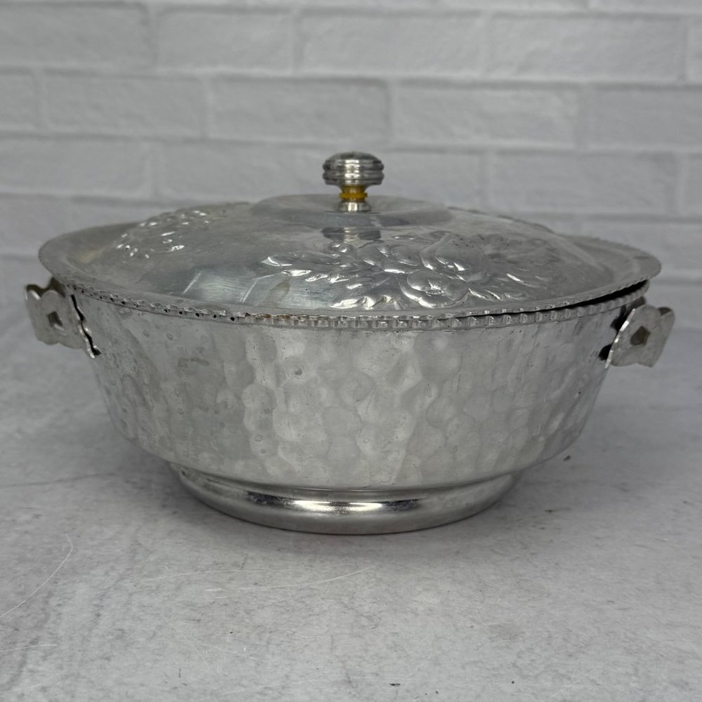 Gorgeous Mid Century 50's Hammered Aluminum Covered Bowl Lid Nasco Casserole